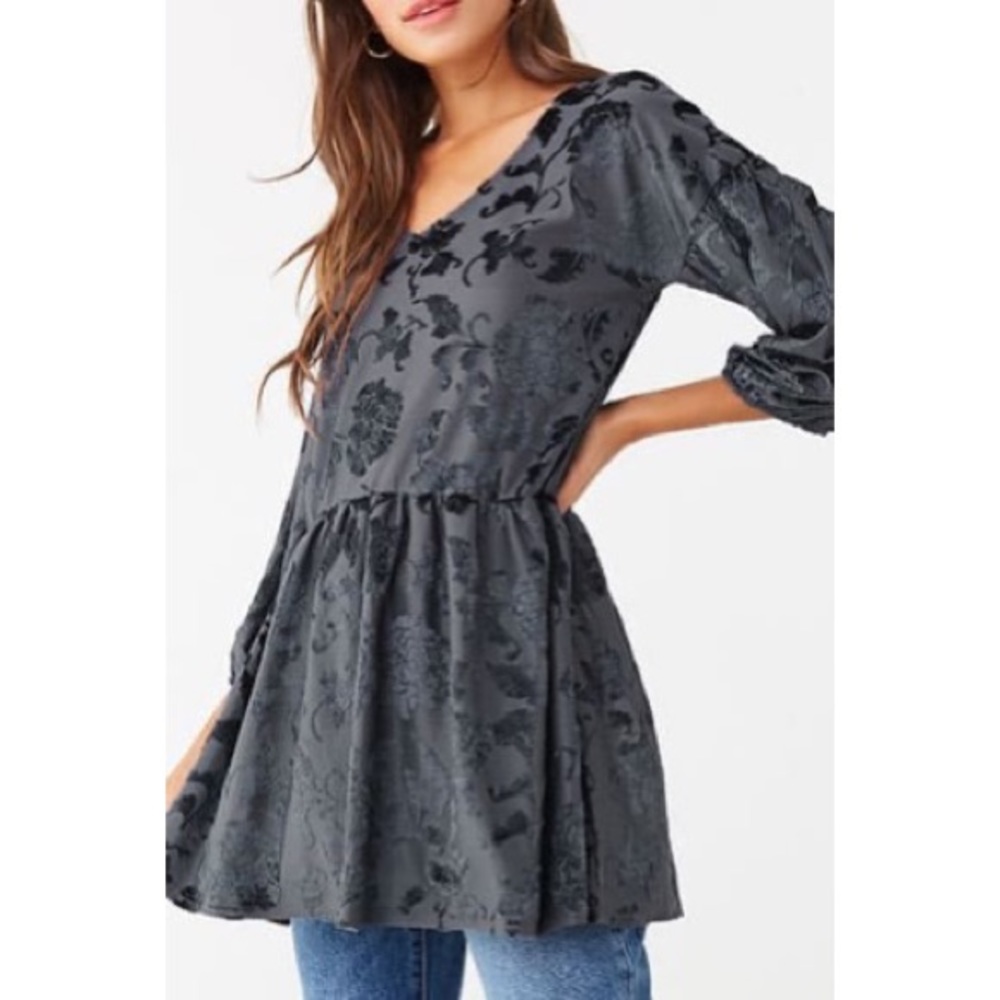 NWOT F21 Burnt Velvet Floral Tunic